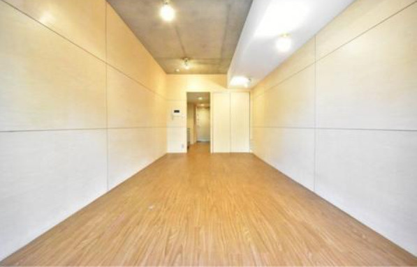 千代田区岩本町３丁目の賃貸マンションの居間・リビング