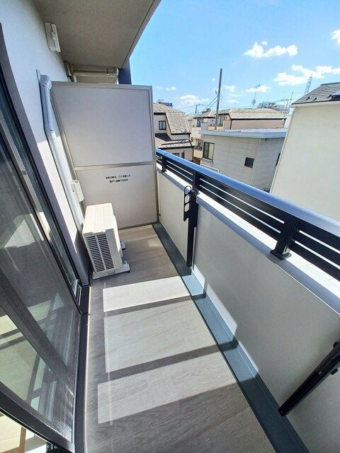 スアヴィス谷在家のバルコニー