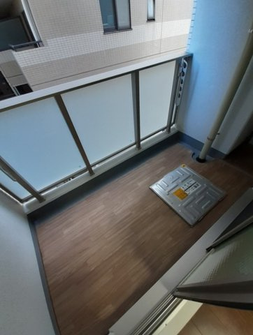 台東区根岸５丁目の賃貸マンションのバルコニー