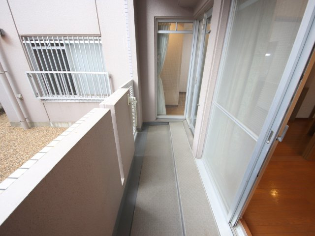 シティホームズ生駒駅前のバルコニー