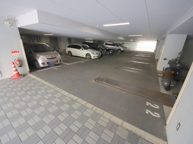 シティホームズ生駒駅前の駐車場