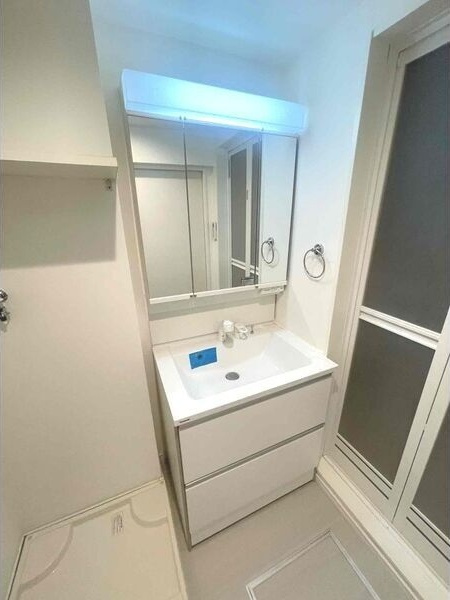FERIO新栄の独立洗面台