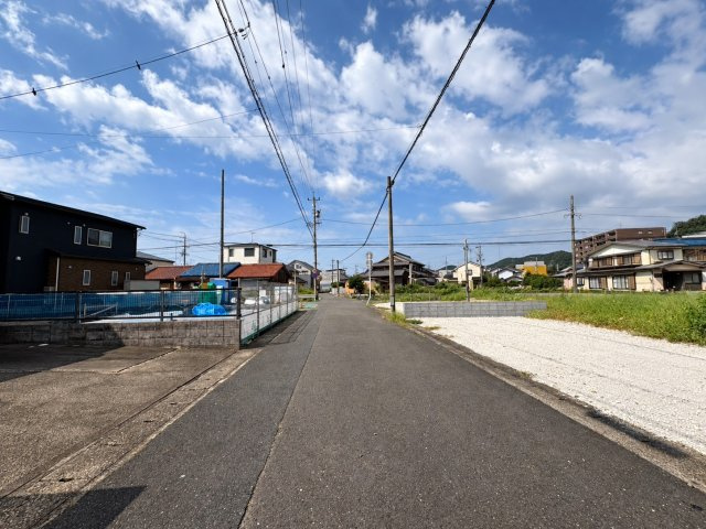 タマタウン　岐阜市北一色（長森西小）　全4区画分譲の前面道路含む現地写真|「現地（202●年●月●日）撮影」　
■前面道路　
■ヤマダ不動産　株式会社リライフ