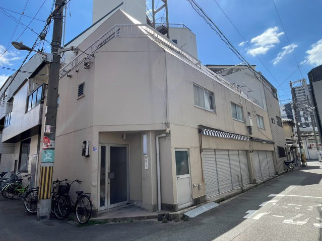大阪市福島区福島８丁目の倉庫の外観