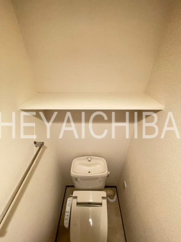 Chlorisのトイレ|上部棚