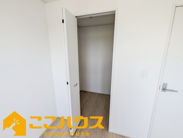 糸満市照屋第３　クレイドルガーデン　新築戸建て　全４棟　2号棟の収納|大容量のウォークインクローゼット