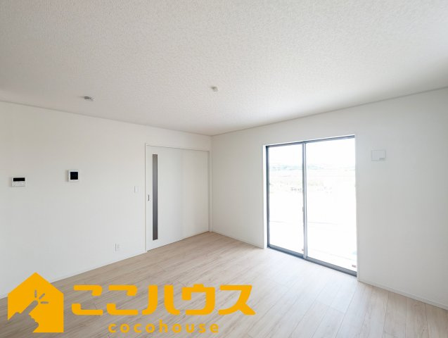 糸満市照屋第３　クレイドルガーデン　新築戸建て　全４棟　2号棟の居間・リビング|LDK15.2帖