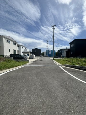 津市芸濃町椋本 売土地【全13区画】の前面道路含む現地写真
