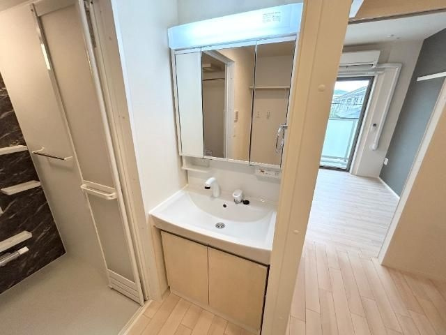 パシフィカ二日市駅前の独立洗面台