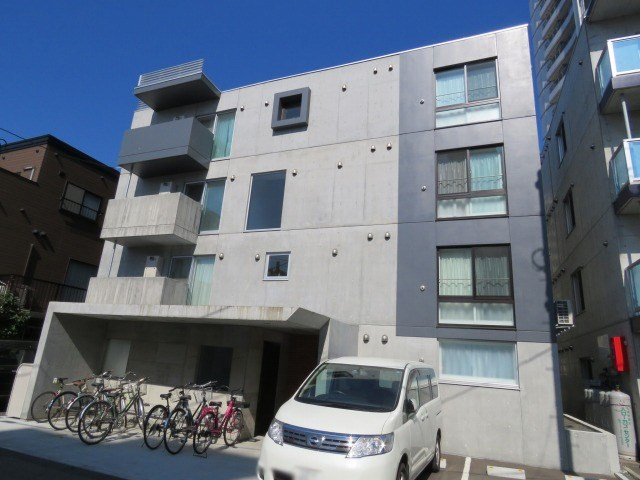 ラヴェーラ円山鳥居前の画像