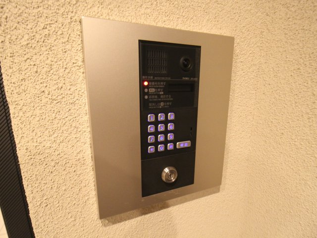 大阪市西成区松１丁目の賃貸マンションのセキュリティ