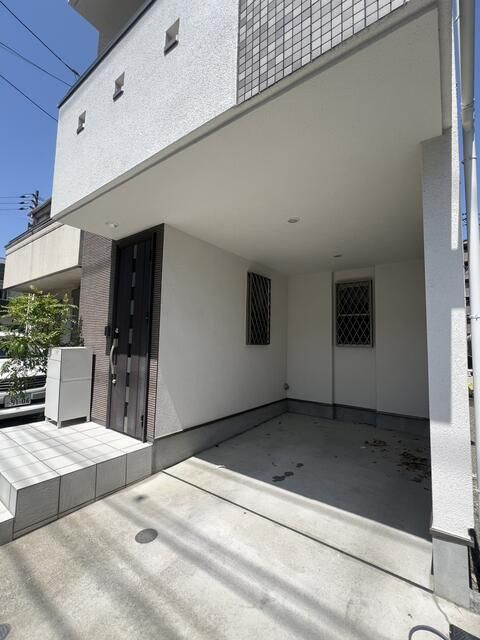 港南台１丁目戸建ての駐車場