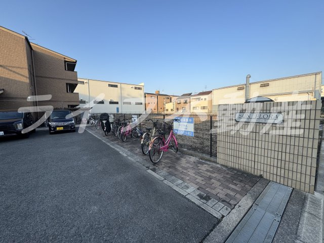 サンフローラのエントランス|清潔なエントランスです
