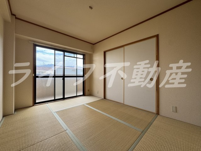 サンフローラの内装|明るい室内です