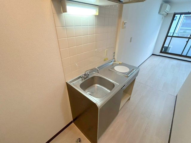 R・マンションのキッチン