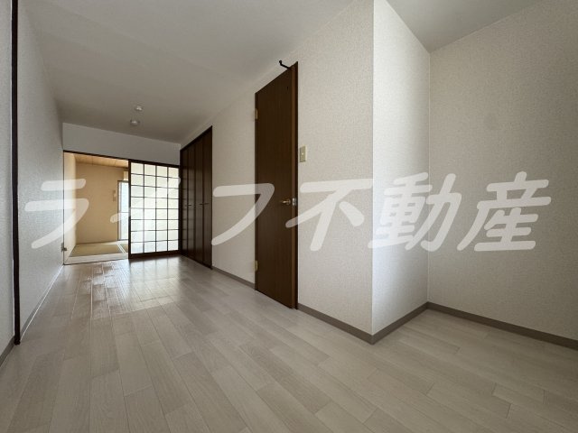 稲田大発マンションの居間・リビング|居間です