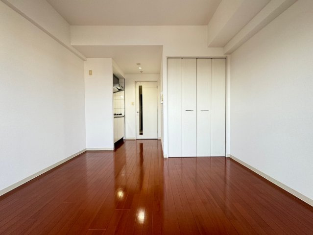 神戸市灘区水道筋６丁目の賃貸マンションの居間・リビング