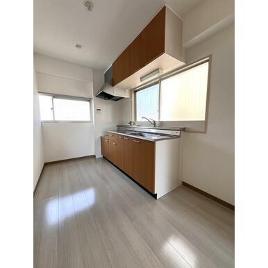 神戸市中央区山本通３丁目の賃貸マンションの居間・リビング