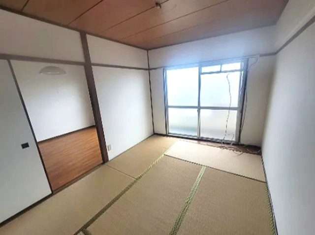 神戸市灘区曾和町２丁目の賃貸マンションの居間・リビング