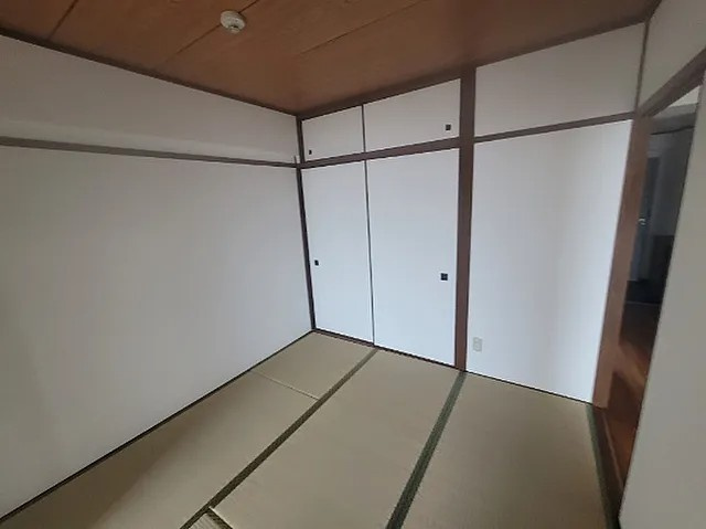 神戸市灘区曾和町２丁目の賃貸マンションの居間・リビング