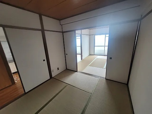 神戸市灘区曾和町２丁目の賃貸マンションの居間・リビング