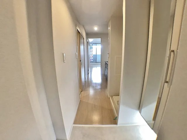 神戸市中央区宮本通３丁目の賃貸マンションの玄関