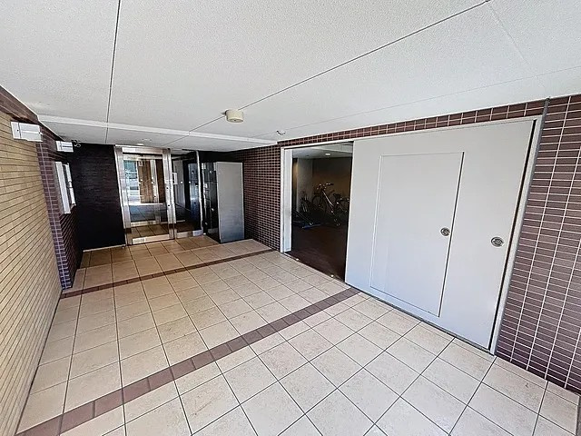 神戸市中央区宮本通３丁目の賃貸マンションのロビー
