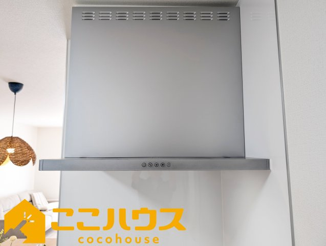 宜野湾市伊佐3丁目289番　ハートフルタウン　新築戸建て　全2棟　A号棟のキッチン|掃除のしやすい換気扇