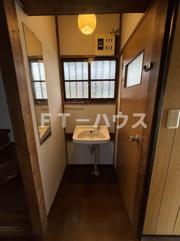 船橋市松が丘3丁目戸建の洗面所