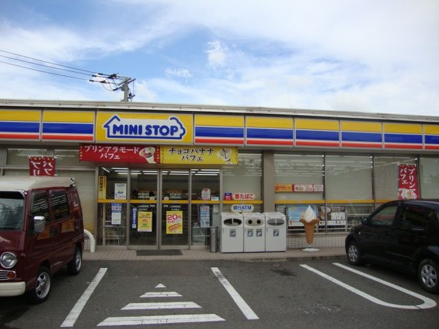 コンフォーレ・ミカサの周辺