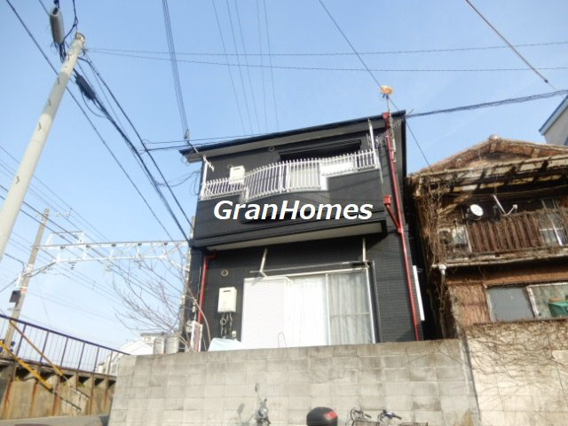 サンマリン平磯の外観