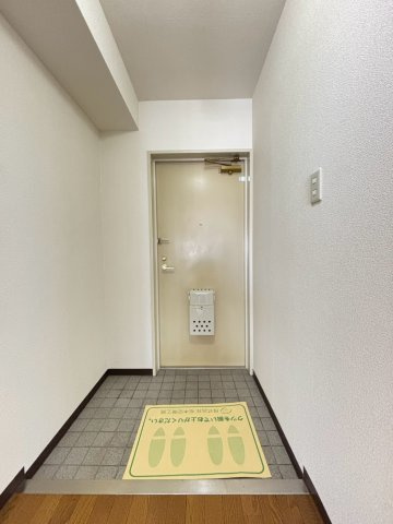 グランディール　和泉の玄関