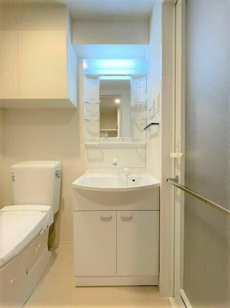 ＳＨＯＫＥＮ　Ｒｅｓｉｄｅｎｃｅ横浜ＷＥＳＴの独立洗面台