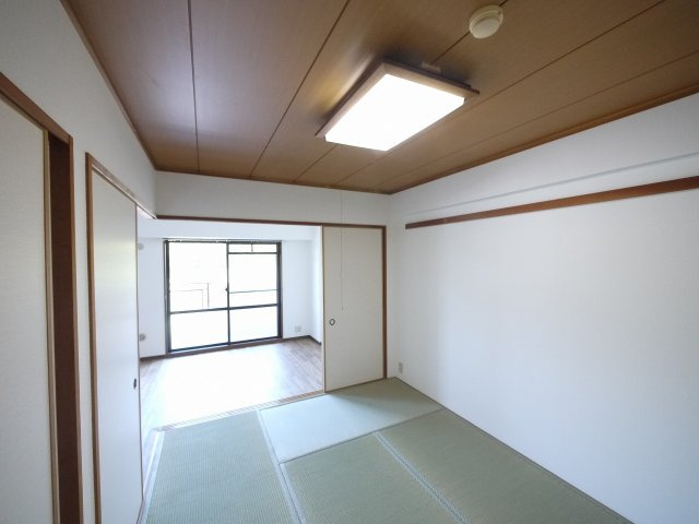 コートヒルズの和室