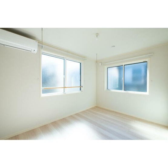 【寝室】 | カドチテラス | きれいなフローリング。