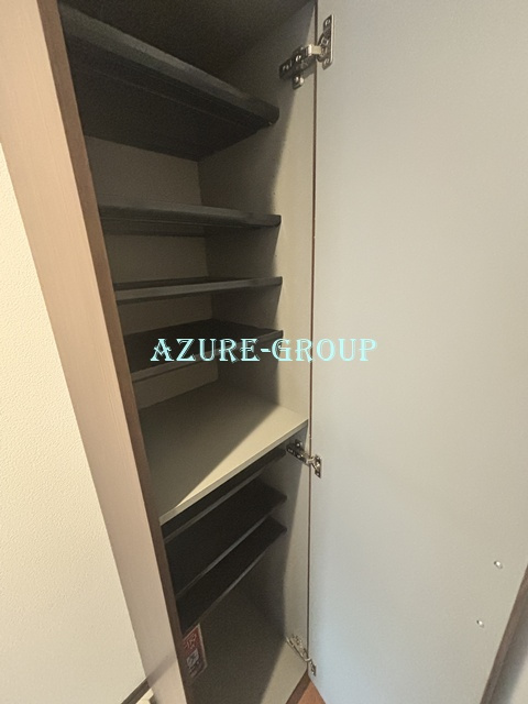 プルミエール妙蓮寺の玄関