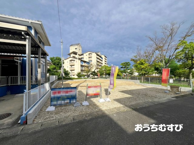小牧市城山(全1棟)1号棟の前面道路含む現地写真