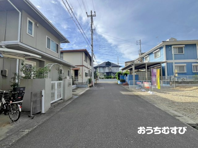 小牧市城山(全1棟)1号棟の前面道路含む現地写真