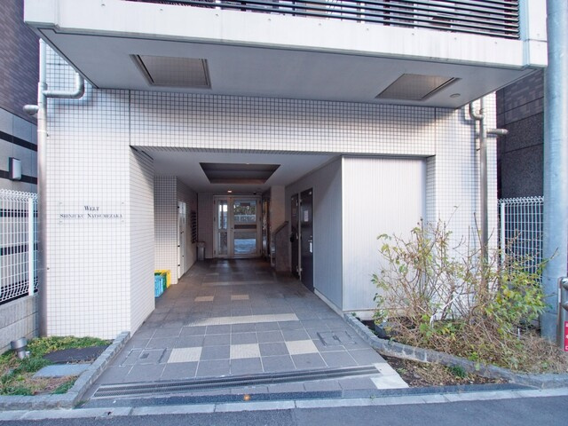ヴェルト新宿夏目坂のエントランス
