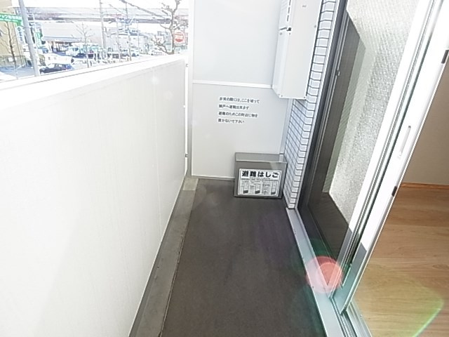 Ｒｉｓｉｎｇ　Ｐｌａｃｅ綾瀬二番館のバルコニー