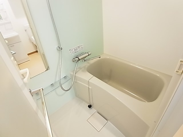 Ｒｉｓｉｎｇ　Ｐｌａｃｅ綾瀬二番館の浴室