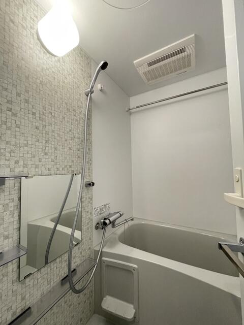 ＳＨＯＫＥＮ　Ｒｅｓｉｄｅｎｃｅ新小岩の浴室|同物件別部屋