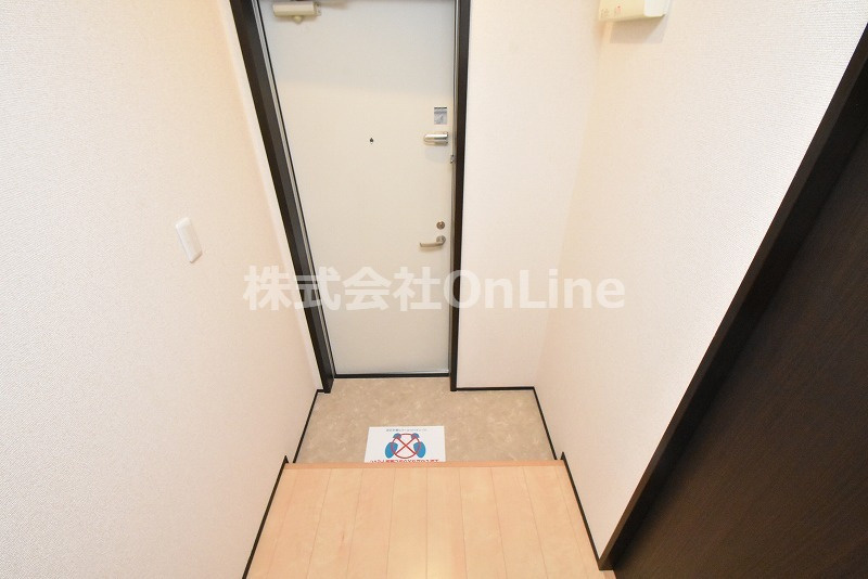 フジパレス高井田の玄関