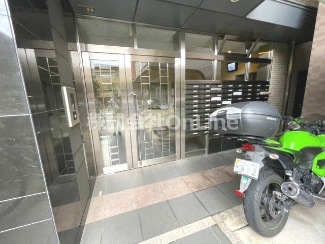 リバーサイド金岡五番館のエントランス