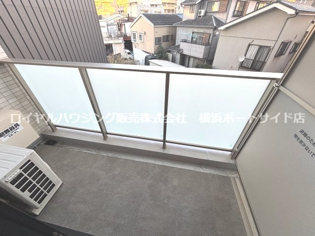 【バルコニー】
