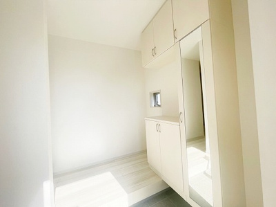 【玄関】 | ☆☆☆新築住宅　いわき市平下平窪６期　オール電化　全４棟！！ご案内随時受付中です♪ | 大容量シューズBOX
1.4号棟シューズクローク付です