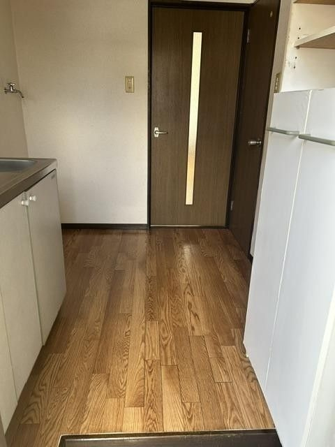 セピアハイツ春日の玄関
