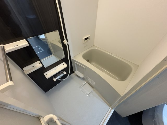 Y's village馬場通の浴室