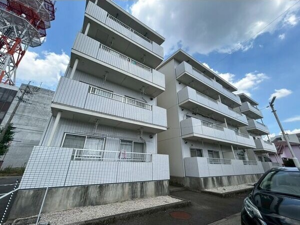 エクセレンス上野の外観