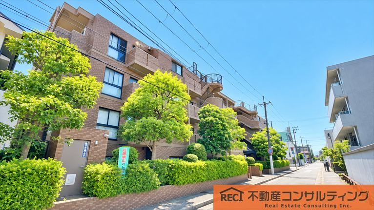 ネオハイツ甲子園口の玄関